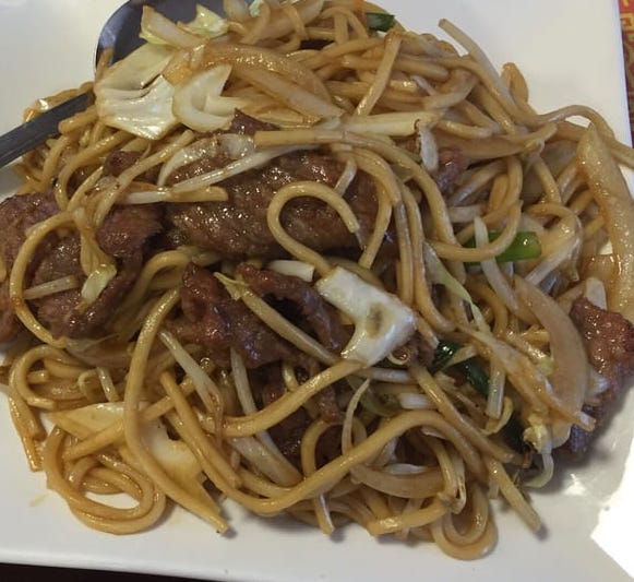 Order 85. Beef Chow Mein food online from Fu house store, Glendale on bringmethat.com