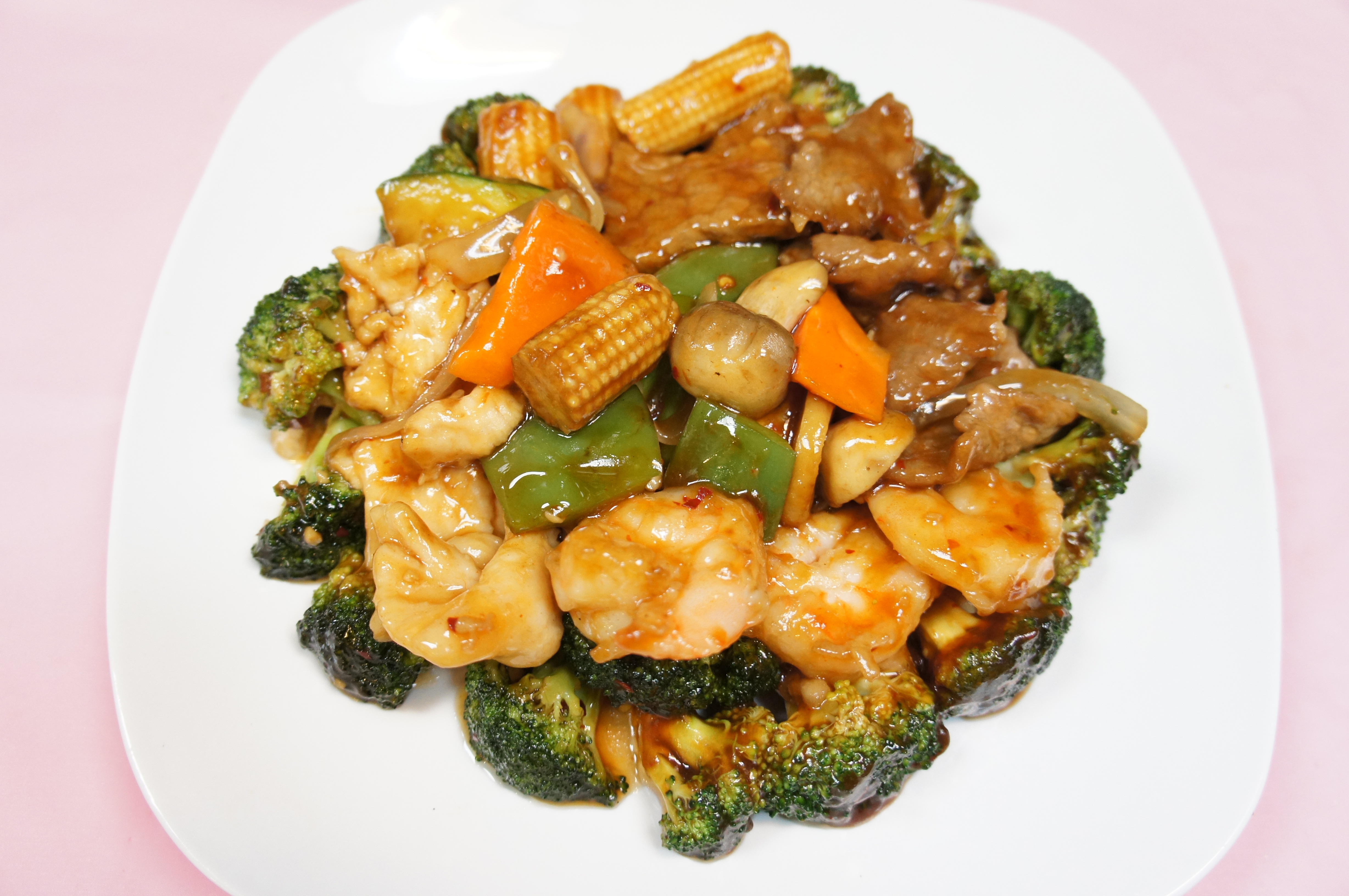 Order S1. Shrimp, Beef and Chicken in Garlic Sauce Special food online from Zhengs China Express store, Randallstown on bringmethat.com