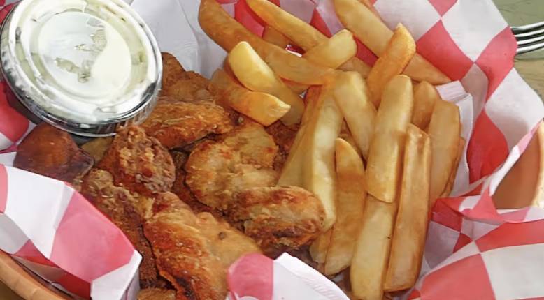 Order Fried Oyster Basket (10 pcs) food online from Red Hook Cajun Seafood & Bar store, Southaven on bringmethat.com