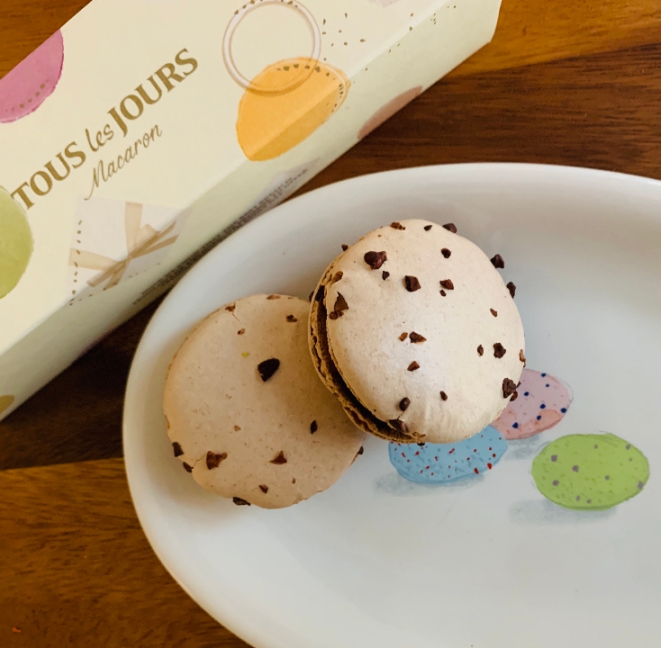 Order Chocolate Macaron food online from Tous Les Jours store, Natick on bringmethat.com