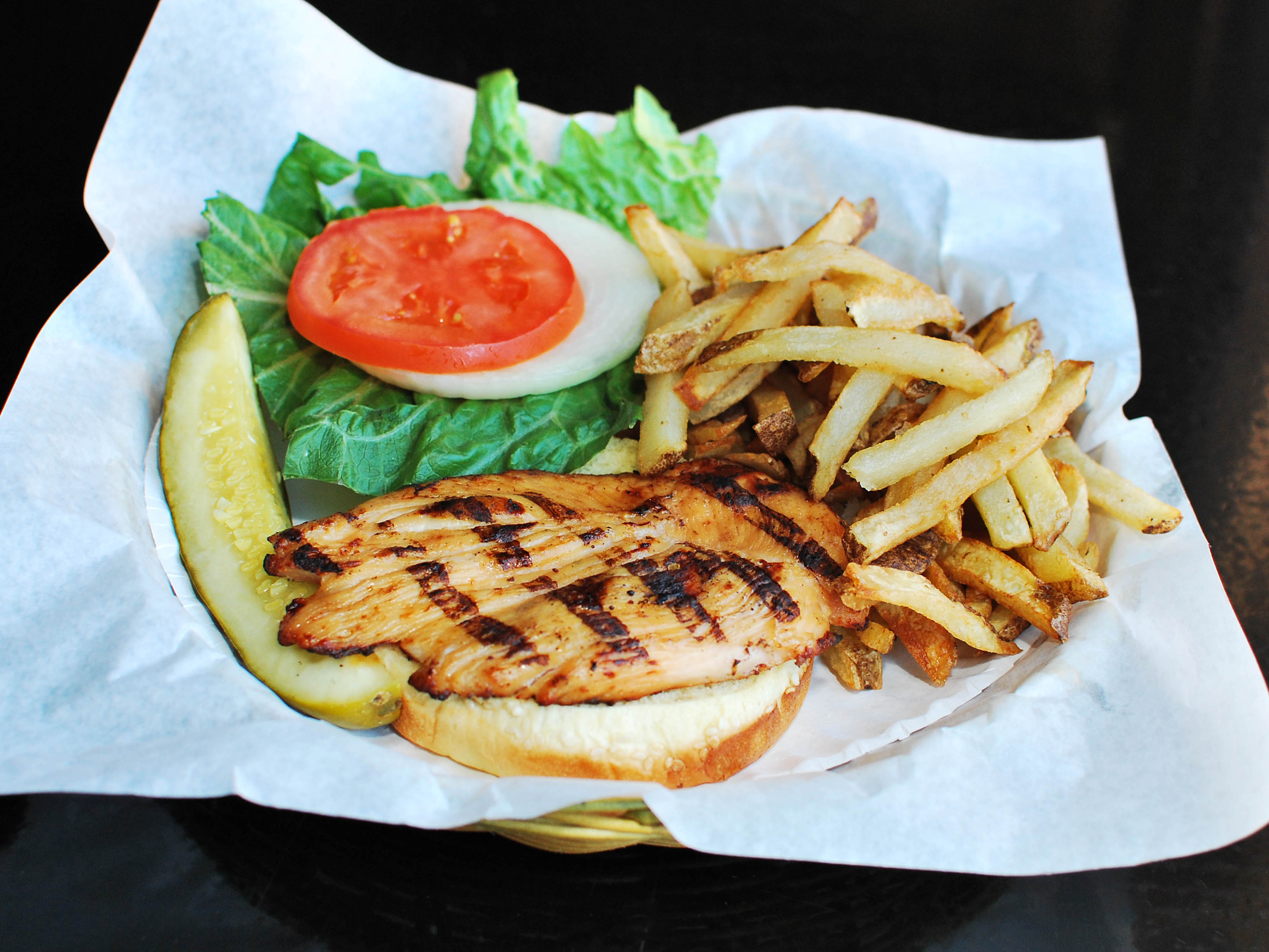 Order Grilled Chicken Sandwich food online from Moody's Pub store, Chicago on bringmethat.com