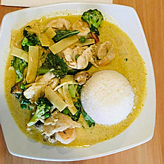 Order Green Curry  food online from Thai Corner store, Worcester on bringmethat.com