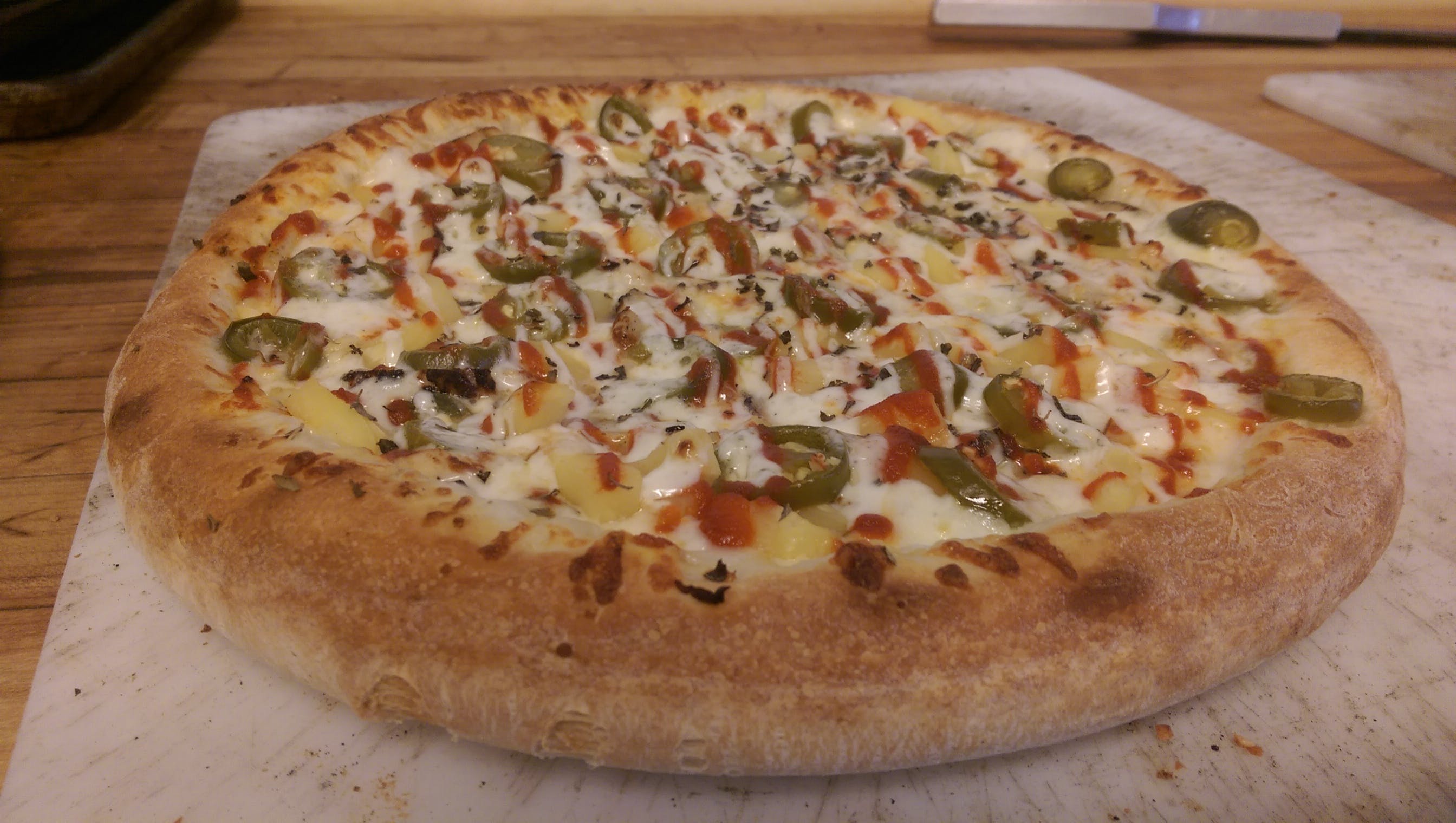 Order Spicy Sriracha Chicken Pizza - Personal food online from Top Class Pizza store, Fullerton on bringmethat.com
