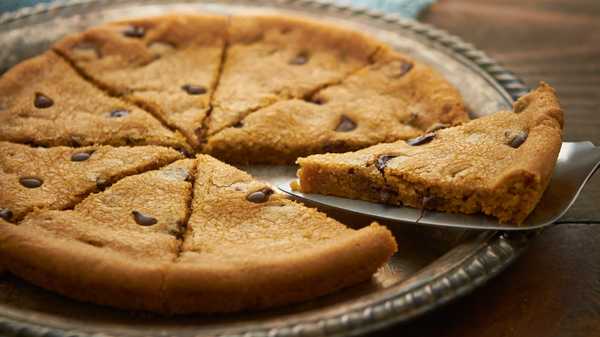 Order 8" Pizza Cookie food online from Pizza Express store, Atascadero on bringmethat.com