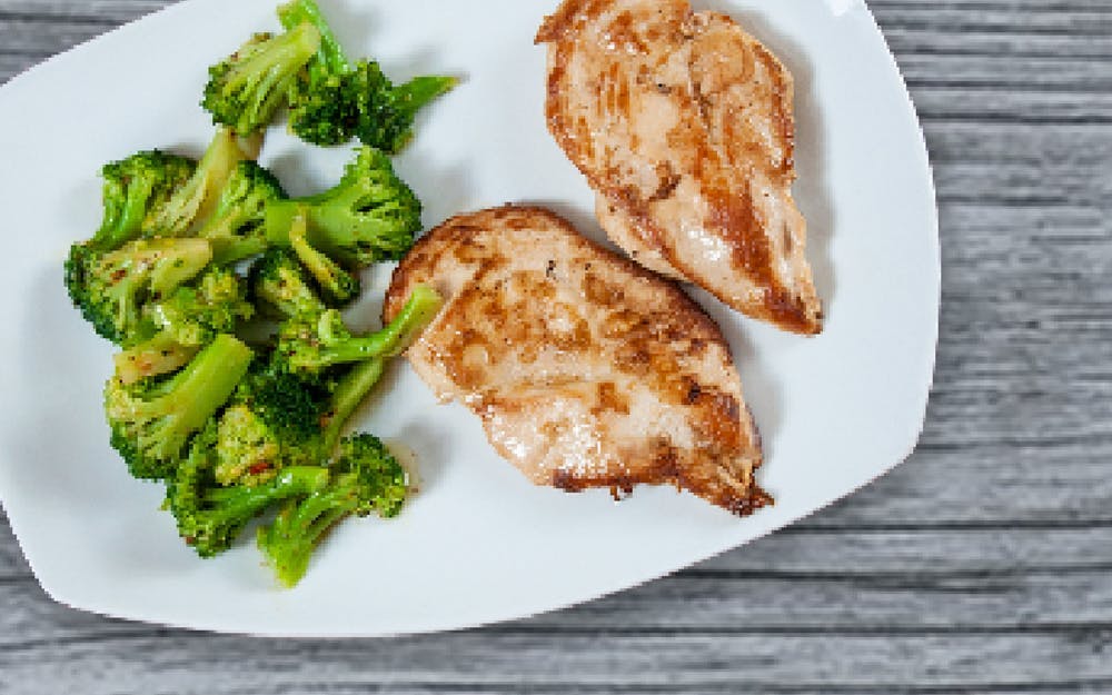 Order Grilled Chicken Breast - Entree food online from Seasons Pizza store, Wilmington on bringmethat.com