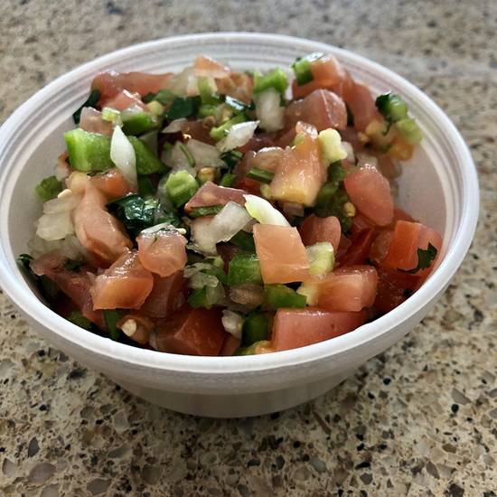 Order Pico de gallo (16oz) w/ Chips food online from El Famous Burrito store, Glendale Heights on bringmethat.com