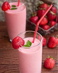 Order Strawberry Smoothie food online from Oscar's Kitchen store, Bronx on bringmethat.com