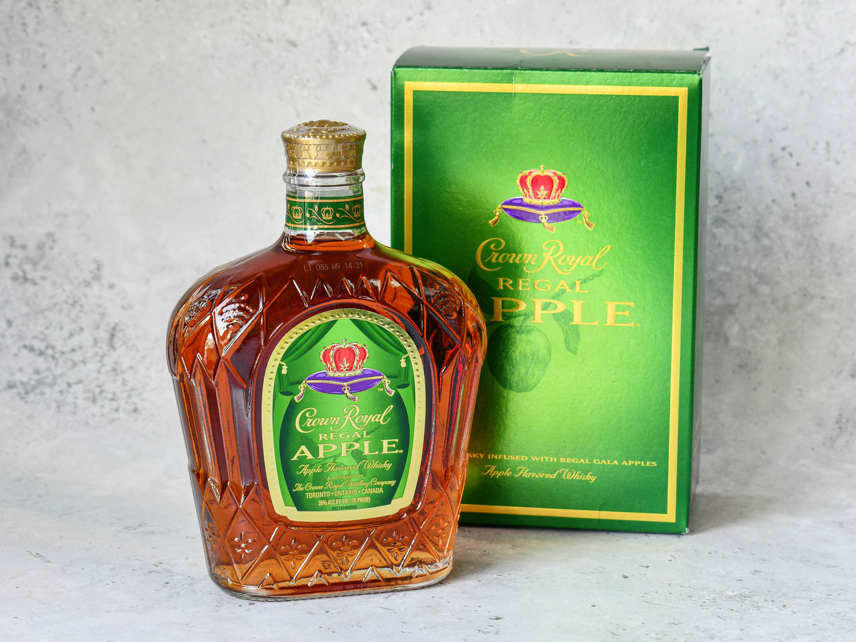 Order Crown Royal Regal Apple, 750 ml. Whiskey food online from 888 Liquor store, Rosemead on bringmethat.com