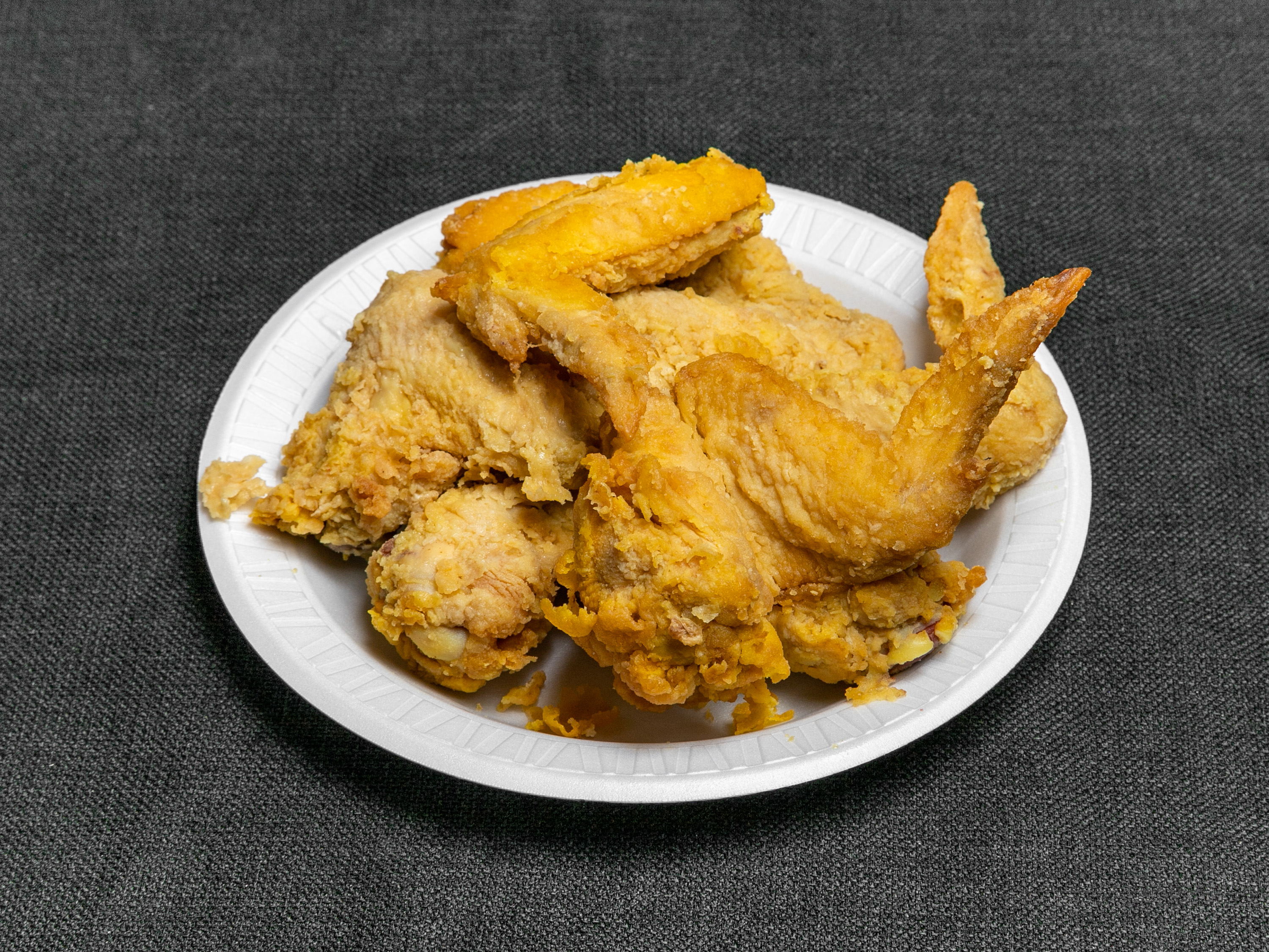 Order 10. Fried Chicken Wings food online from New Ho Toy store, Dorchester on bringmethat.com