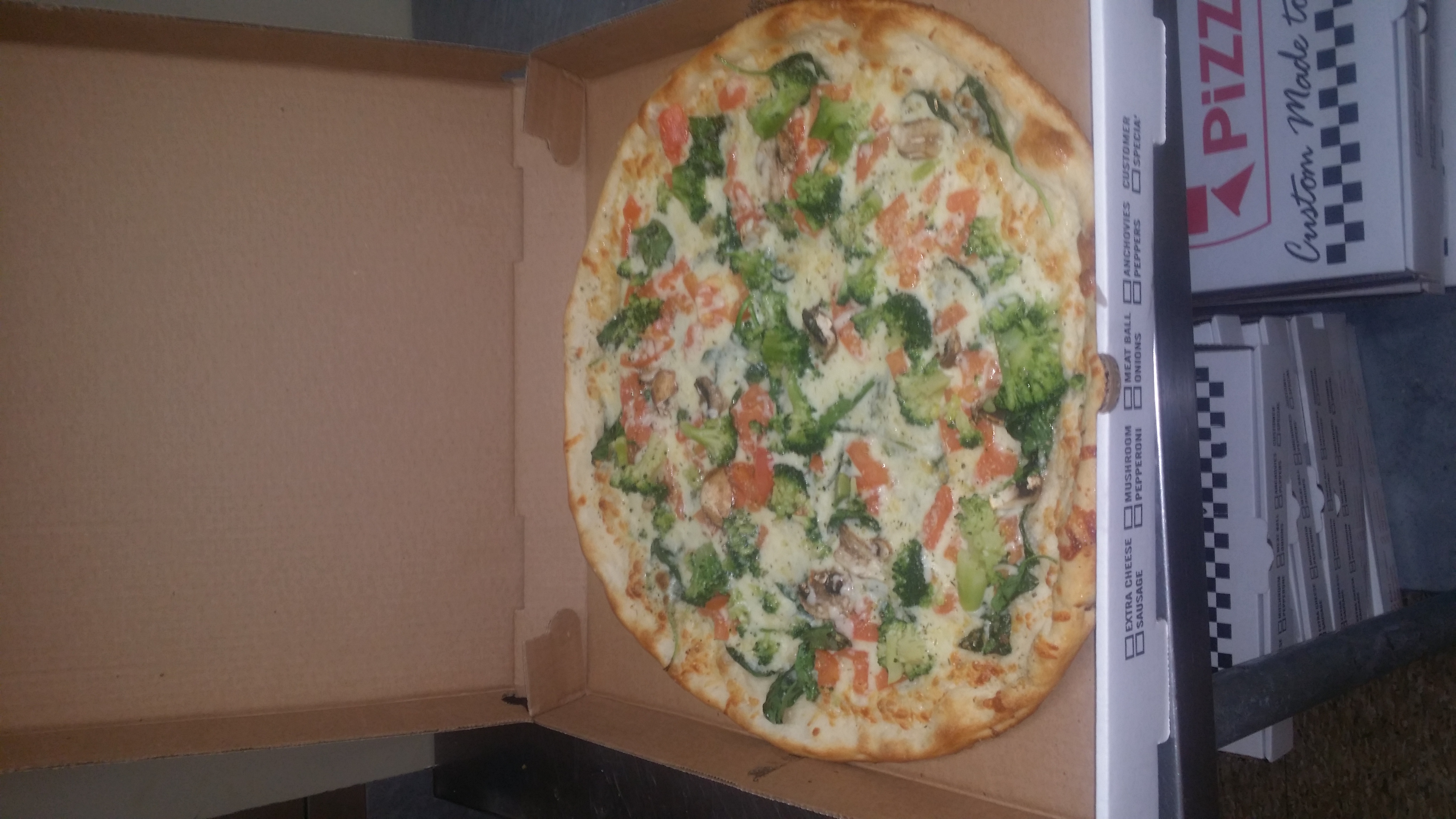 Order Atlas Pizza food online from Town center pizzeria store, Virginia Beach on bringmethat.com