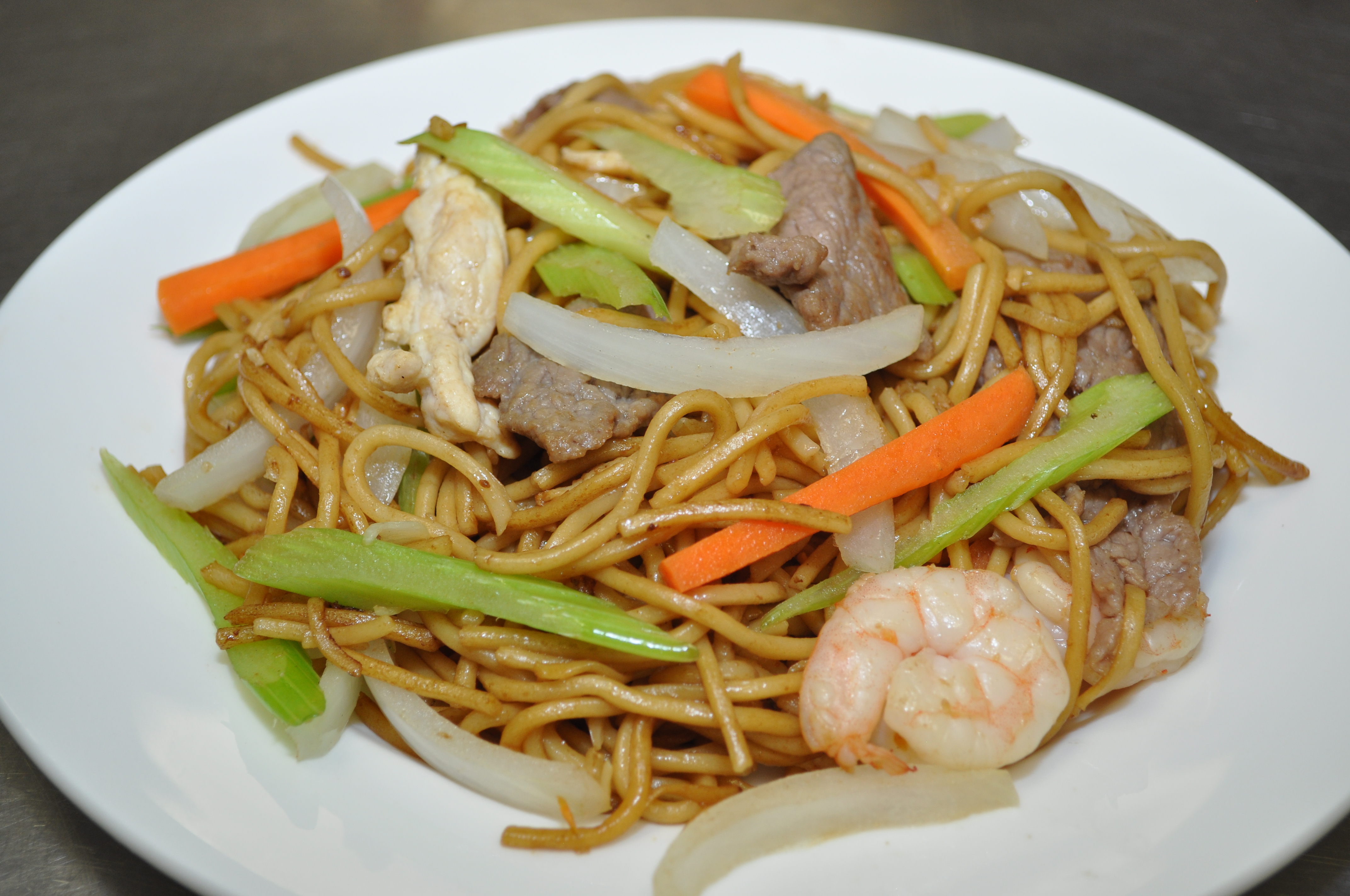 Order Lo Mein food online from King's Asian Chef store, Springfield on bringmethat.com