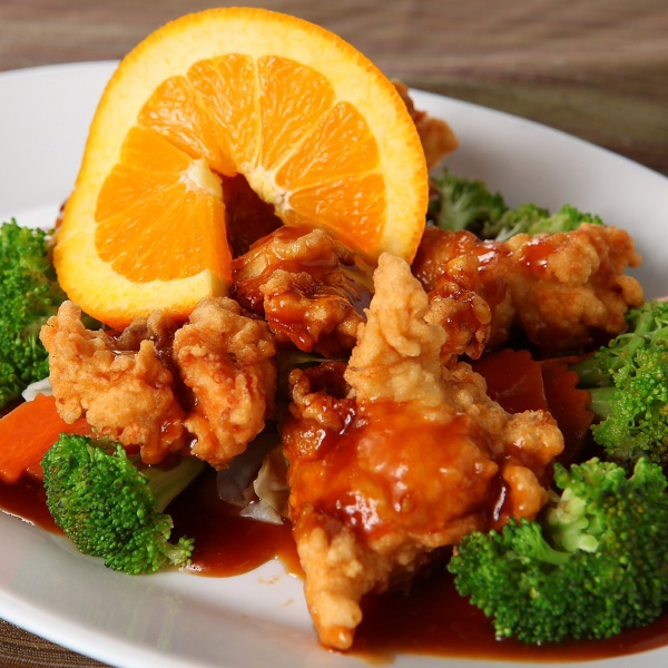Order EN8. Orange Chicken Entree food online from Red Curry Thai Cuisine store, Dallas on bringmethat.com