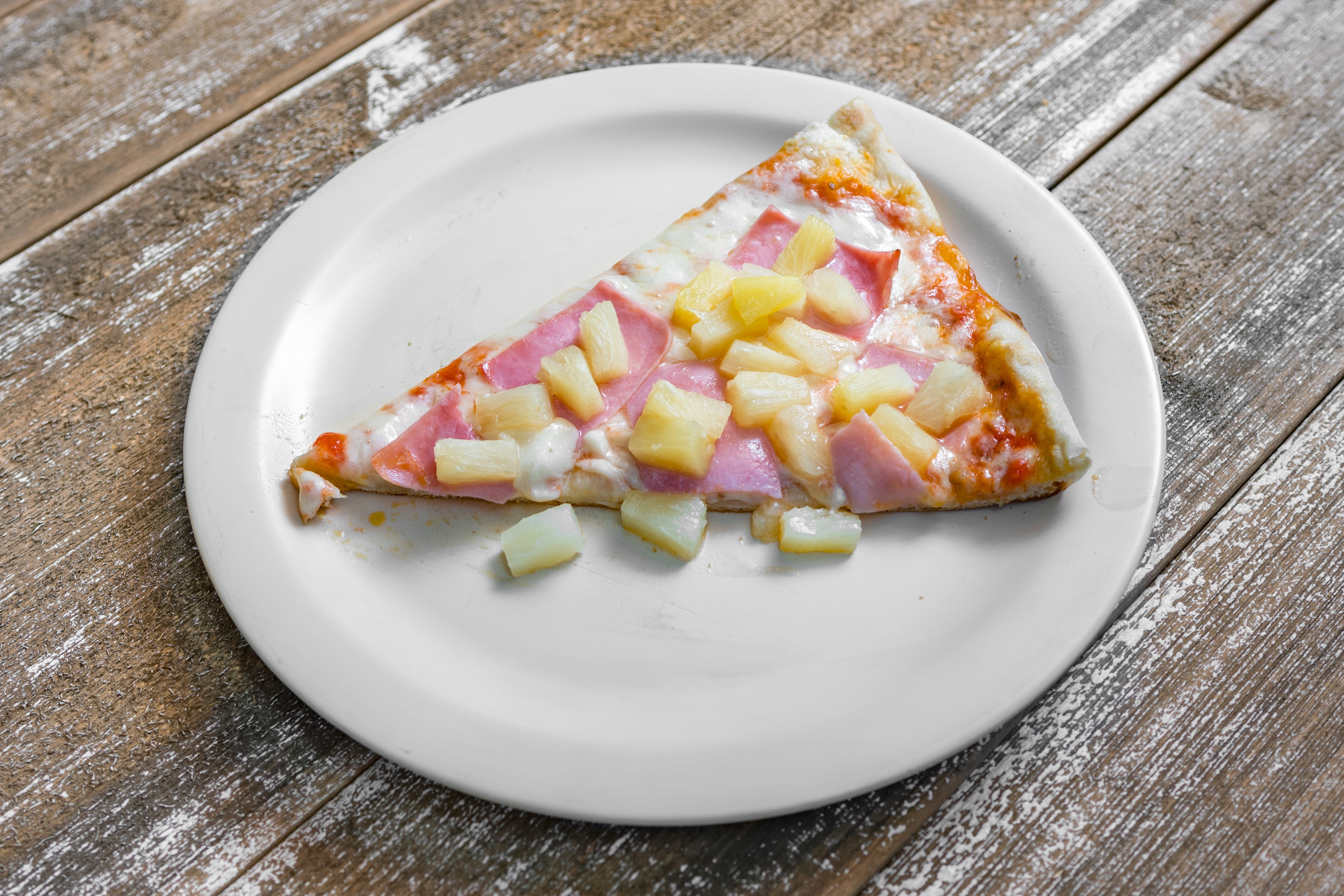 Order Neapolitan Hawaiian Pizza - Personal food online from Two Cousin Pizza store, Lancaster on bringmethat.com