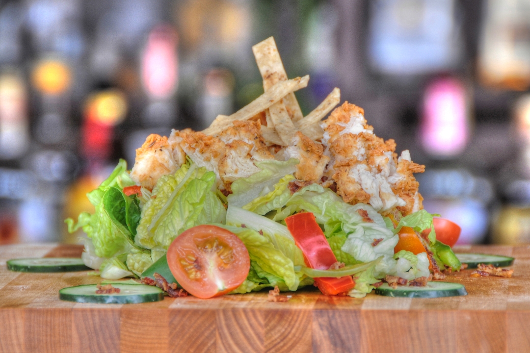 Order COUNTRY CLUB SALAD WITH TENDERS food online from Tycoon Flats store, San Antonio on bringmethat.com