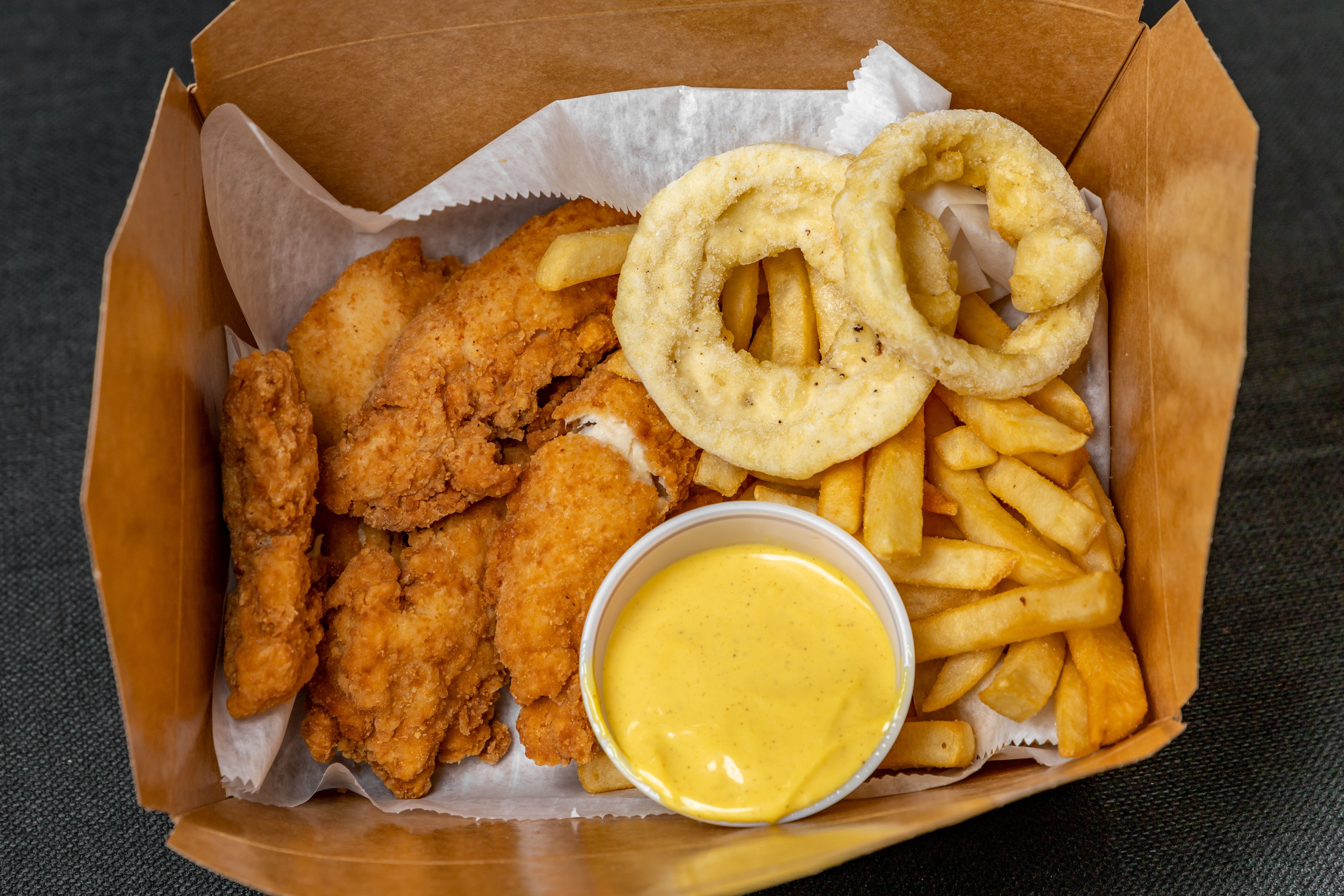 Order Chicken Finger Combo - 6 Pieces food online from Mingaliens Trattoria store, Natick on bringmethat.com