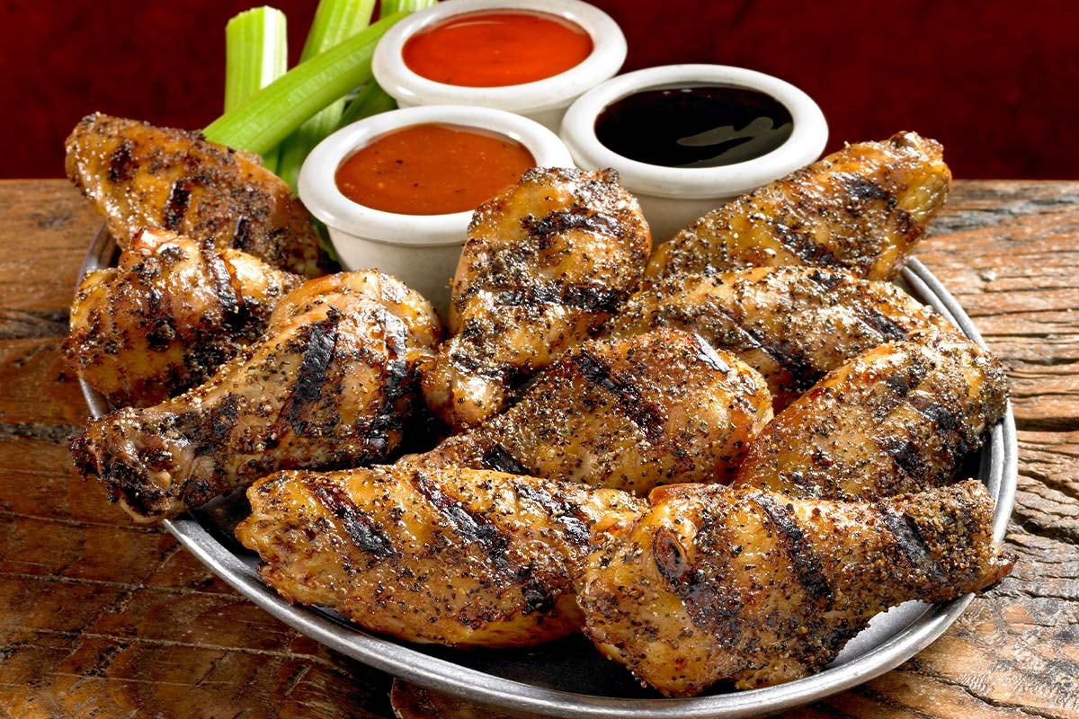 Order SMOKED WINGS food online from Shanes Rib Shack store, Athens on bringmethat.com