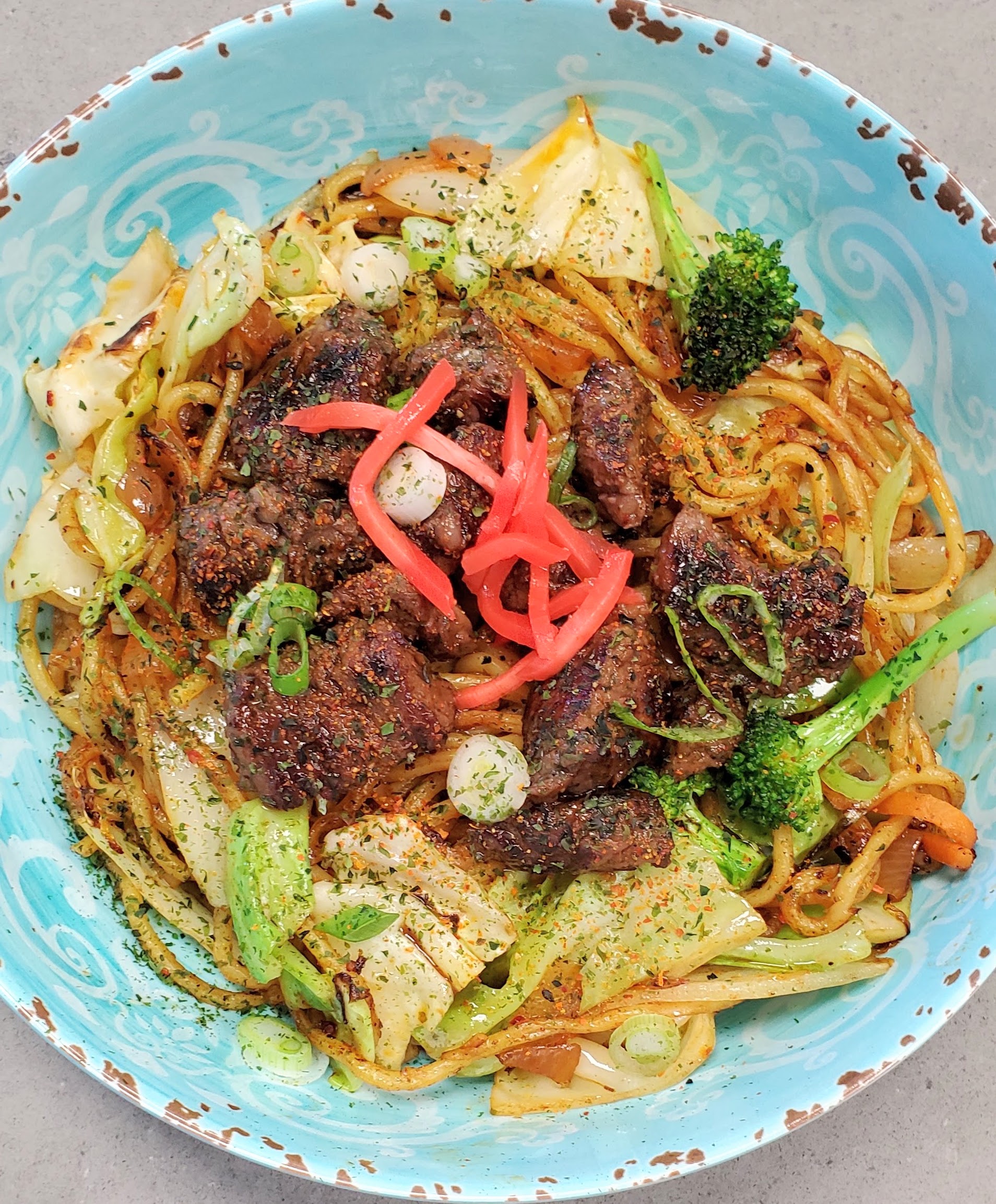 Order Yakisoba with Steak food online from Remix Asian Kitchen store, Bakersfield on bringmethat.com