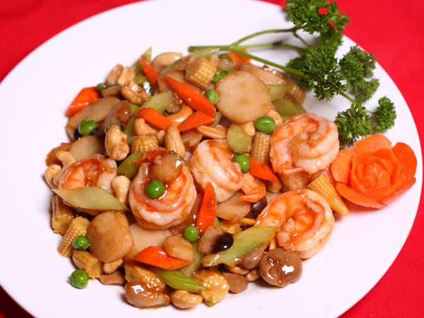 Order 103. Shrimp with Cashew Nuts food online from Lian's Kitchen store, Garfield on bringmethat.com
