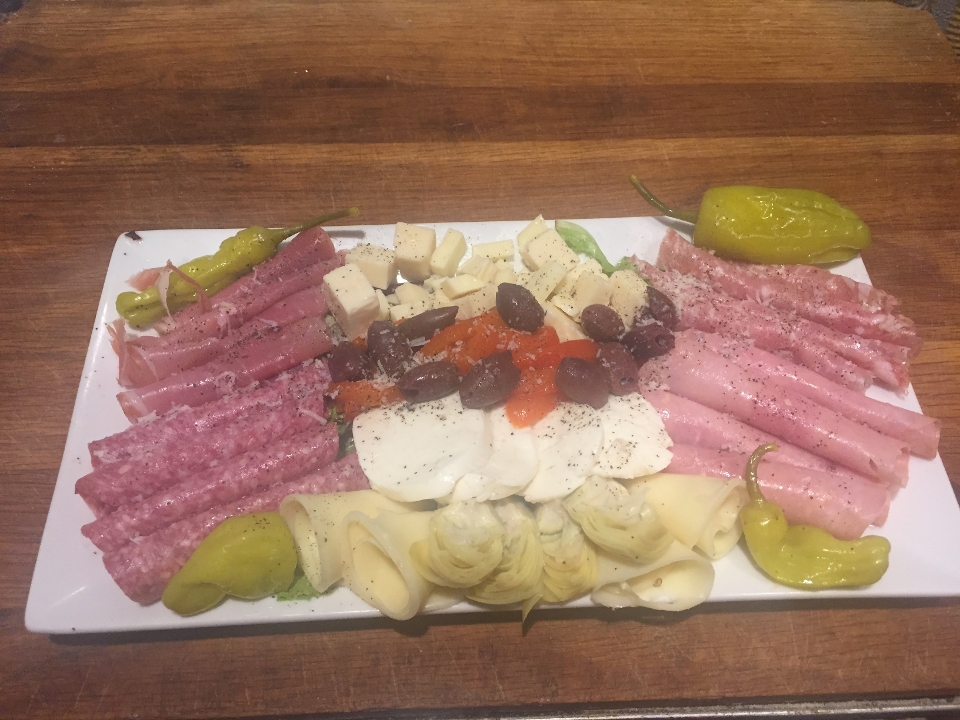 Order Cold Antipasto food online from MonAlyssa Italian Restaurant and Pizzeria store, Point Pleasant Beach on bringmethat.com
