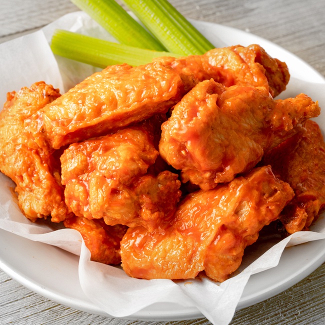 Order 15 Wings food online from Hurricane Grill & Wings store, Lindenhurst on bringmethat.com