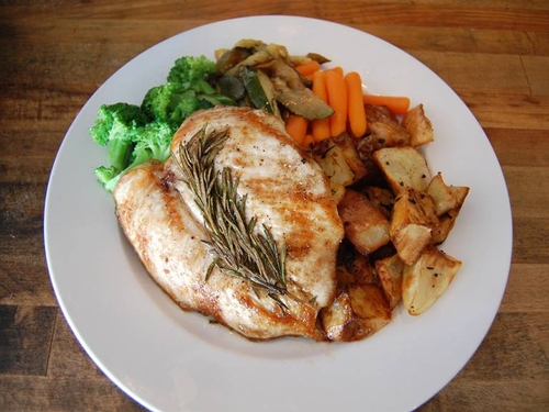 Order Grilled Chicken Breast food online from Rosti Tuscan Kitchen store, Santa Monica on bringmethat.com