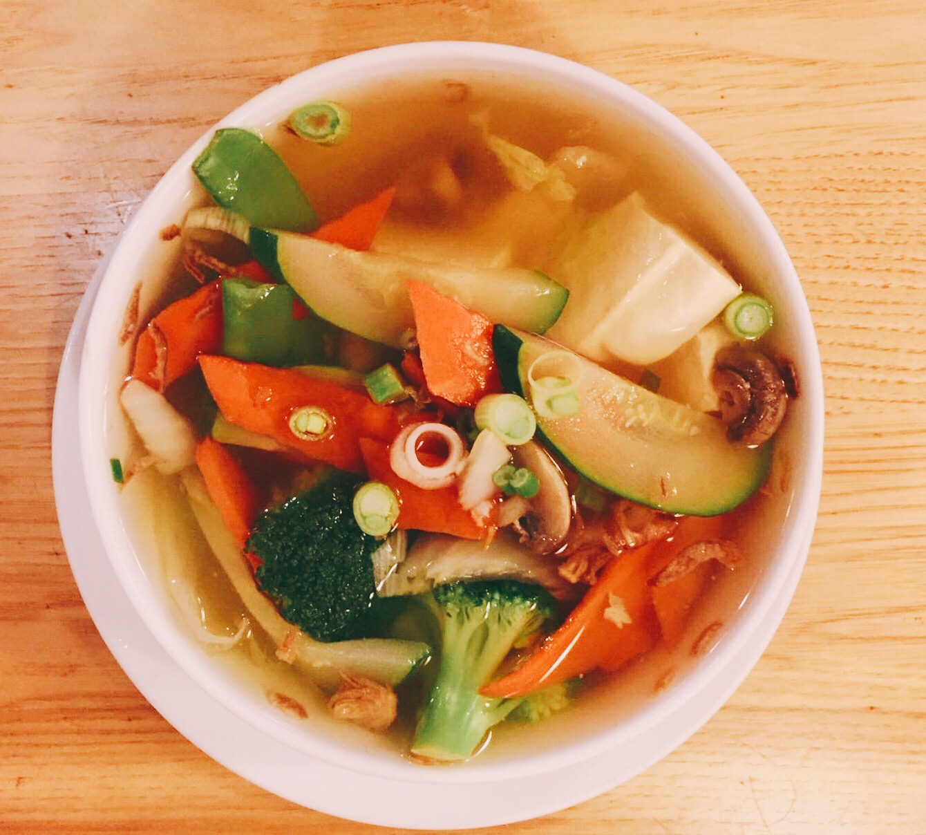 Order S4. Tofu and Vegetable Soup food online from Ollie's Noodle Shop & Grille store, New York on bringmethat.com