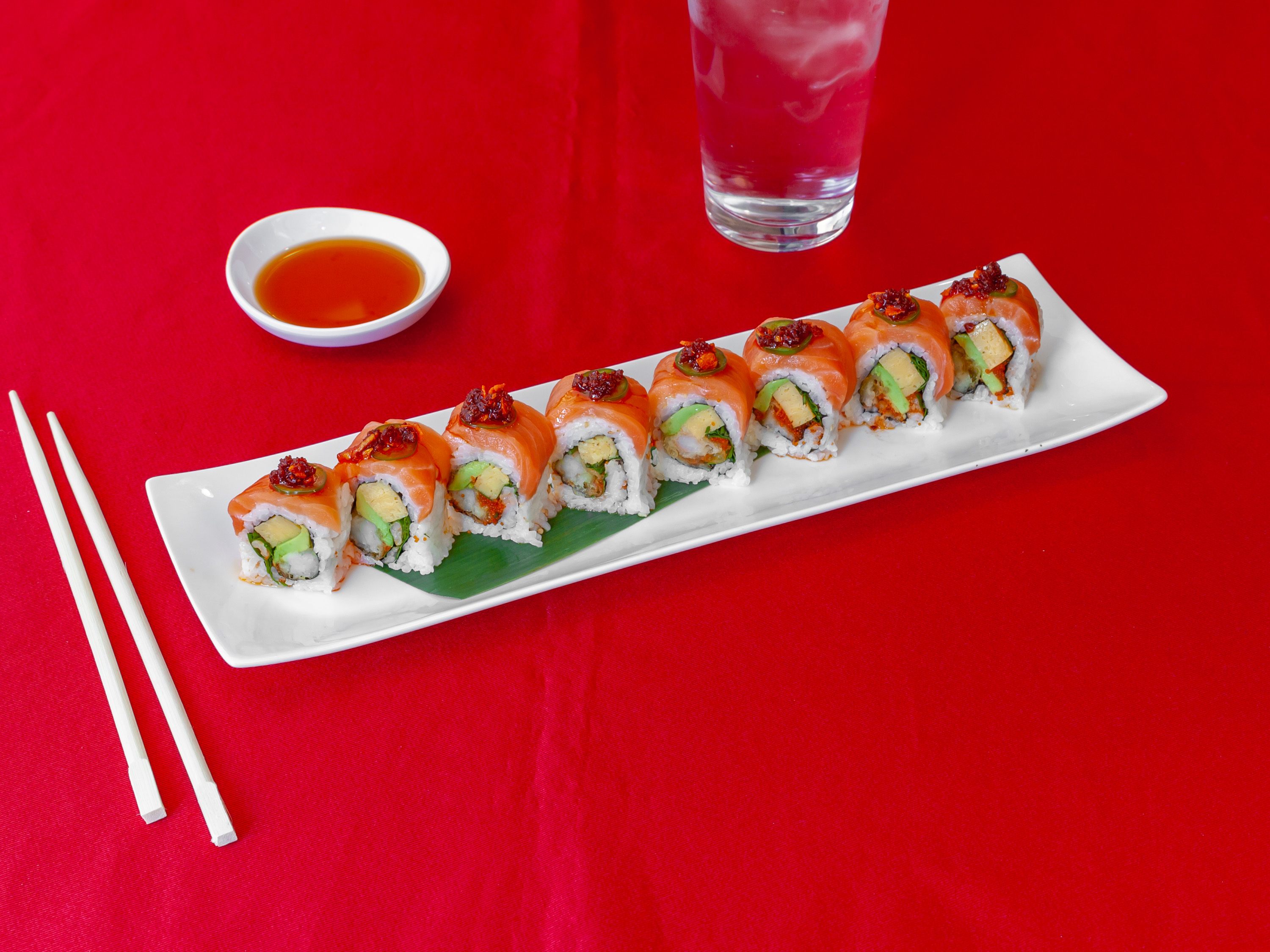 Order Lakeview Roll food online from Suguni Sushi store, Chicago on bringmethat.com