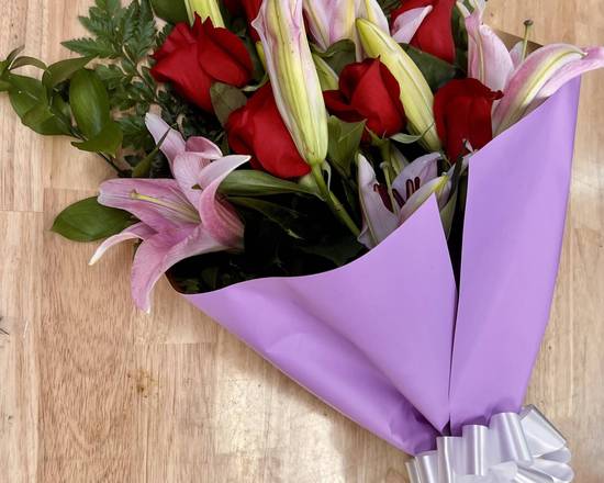 Order Roses & Lily's Bouquet food online from Y.A.Z. Flowers And Balloons store, Berwyn on bringmethat.com