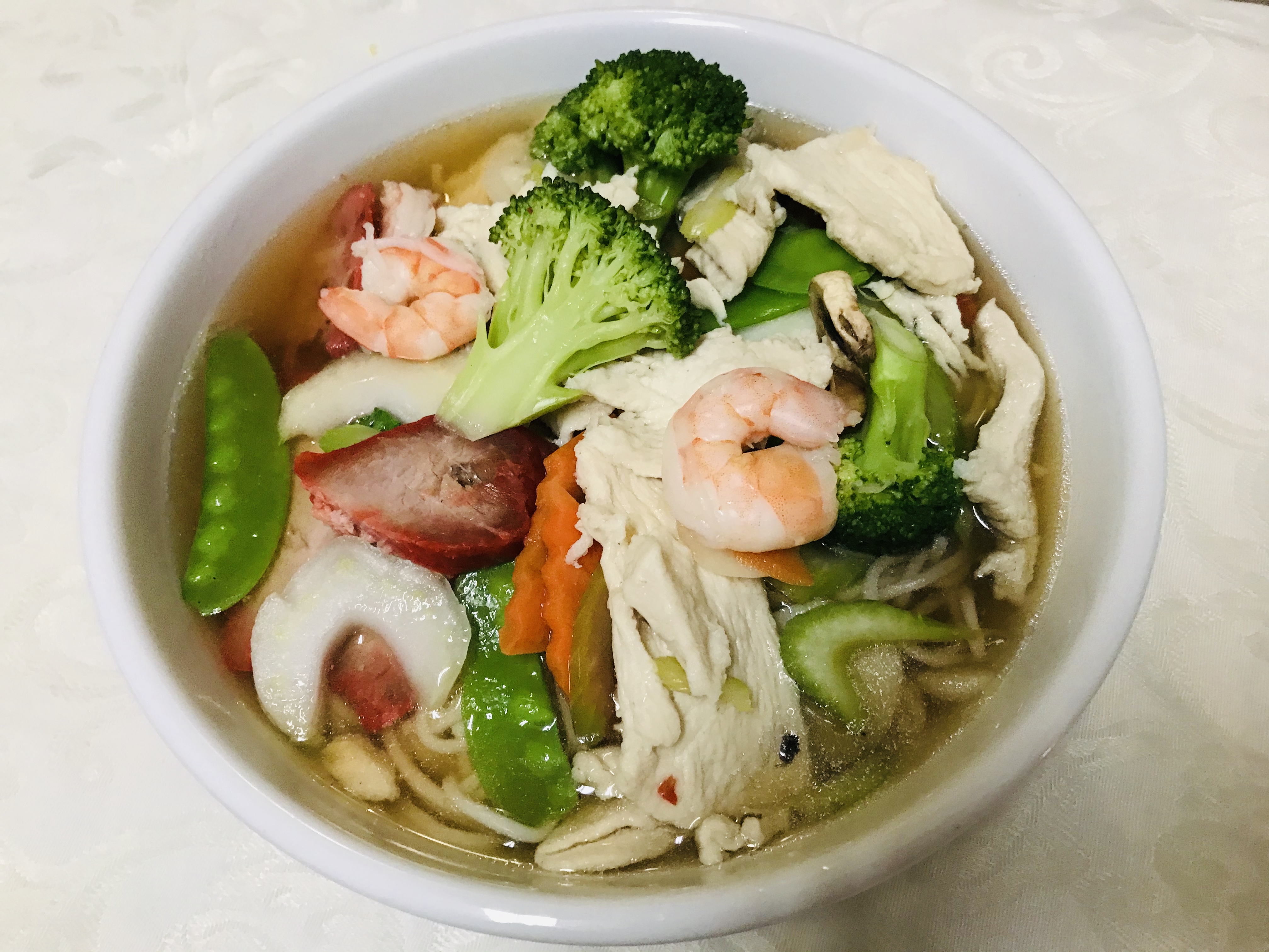 Order House Noodles with Vegetable Soup food online from Rainbow House store, Albany on bringmethat.com