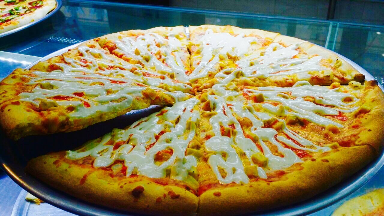 Order Buffalo Chicken Lover Pizza food online from Bd Star Pizza store, New York on bringmethat.com