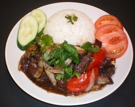 Order C5. Sauteed Black Pepper Beef food online from Pho Crystal store, Fairview on bringmethat.com