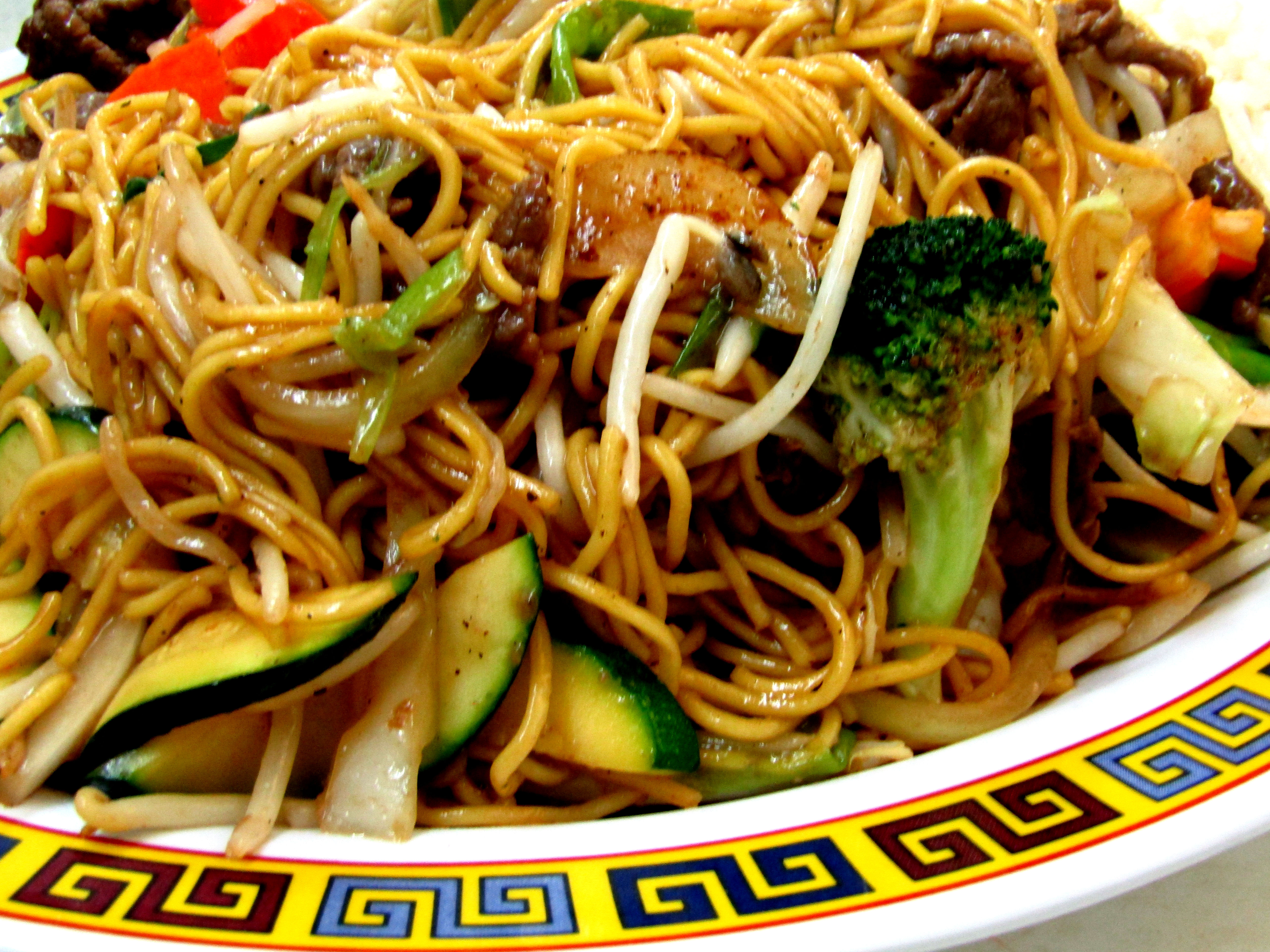 Order Beef Yakisoba food online from Seoul Fusion store, Kennewick on bringmethat.com