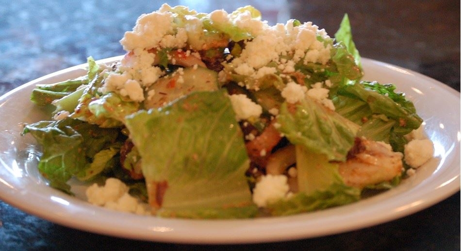 Order Greek Salad food online from Crush Pizza store, Quincy on bringmethat.com