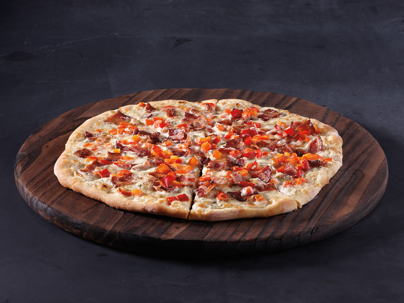 Order White Bacon Pizza food online from Hy-Vee Mealtime store, Moline on bringmethat.com