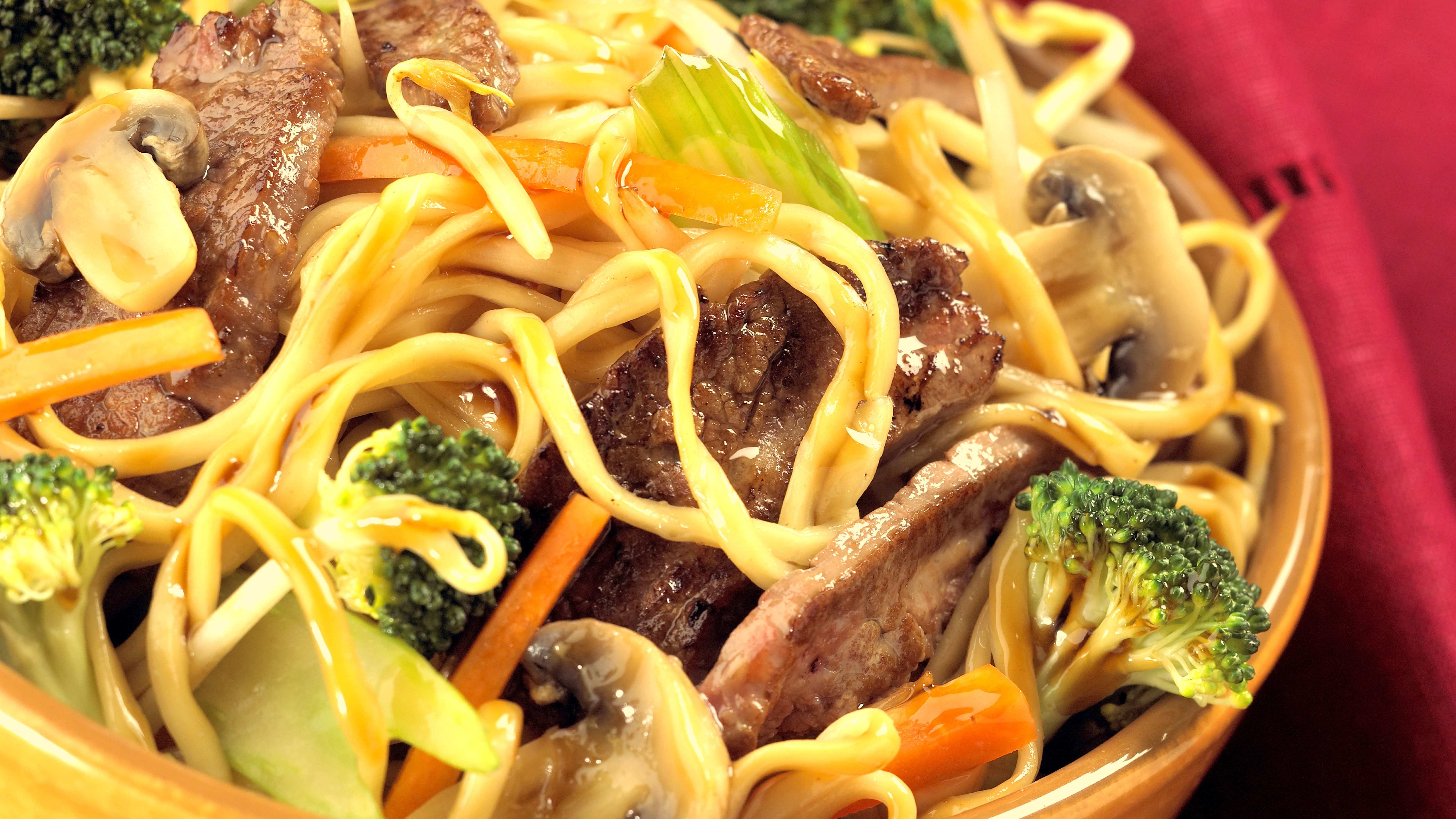 Order Chinatown Lo Mein food online from Ginger Exchange Symphony store, Boston on bringmethat.com