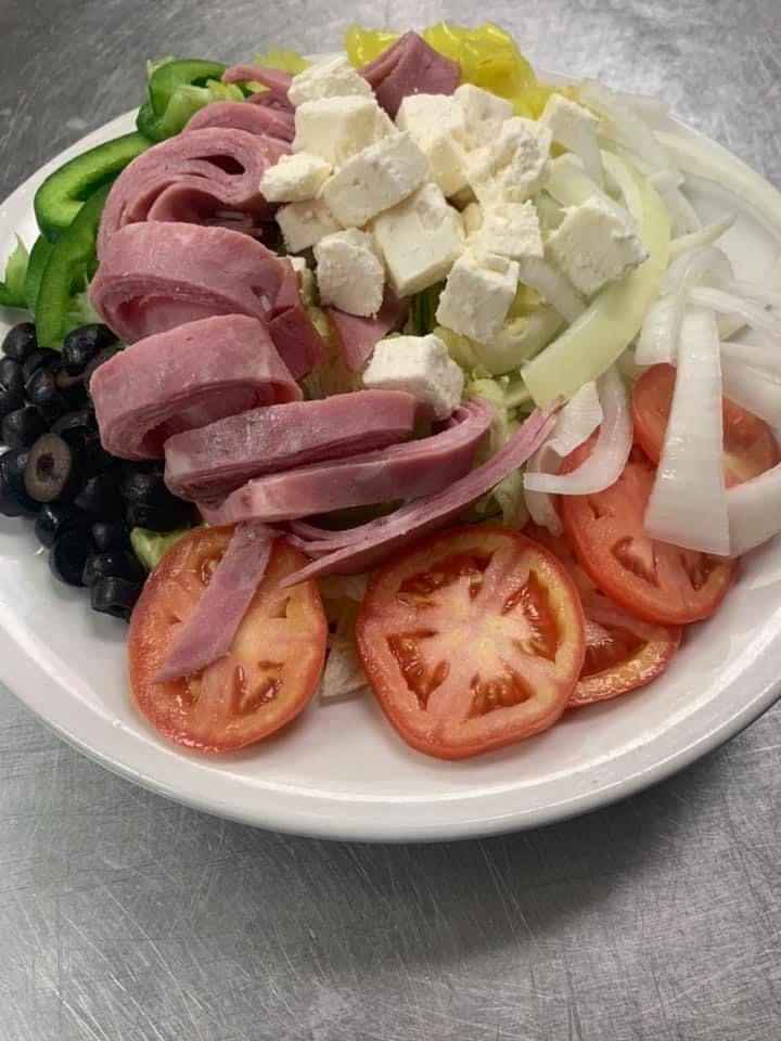 Order Greek Salad - Small food online from Italiano Of Kingsport store, Kingsport on bringmethat.com
