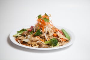 Order Lo Mein Beef food online from Thai Wok-In & Go store, Dallas on bringmethat.com