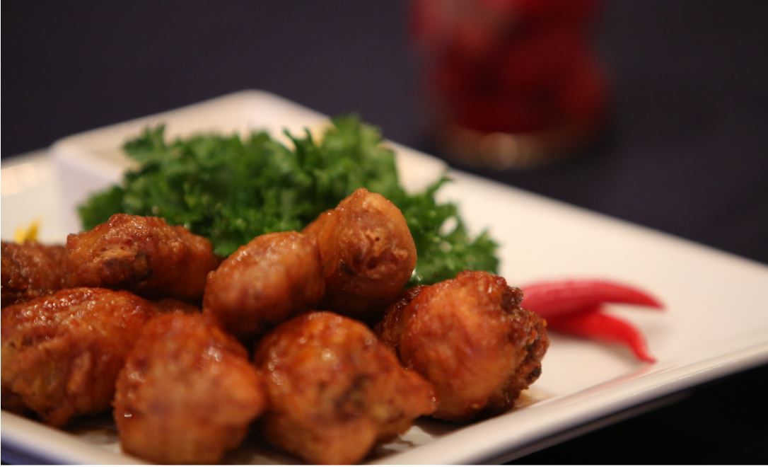 Order Chicken Wings food online from Momo store, Washington on bringmethat.com