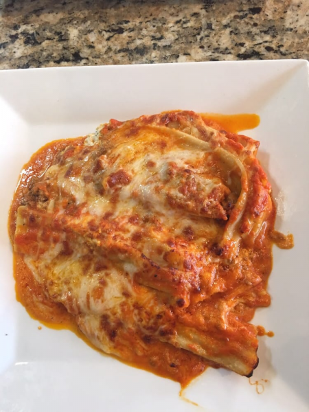Order Baked Homemade Lasagna food online from Toskana Pizzeria Restaurant store, Roslyn Heights on bringmethat.com