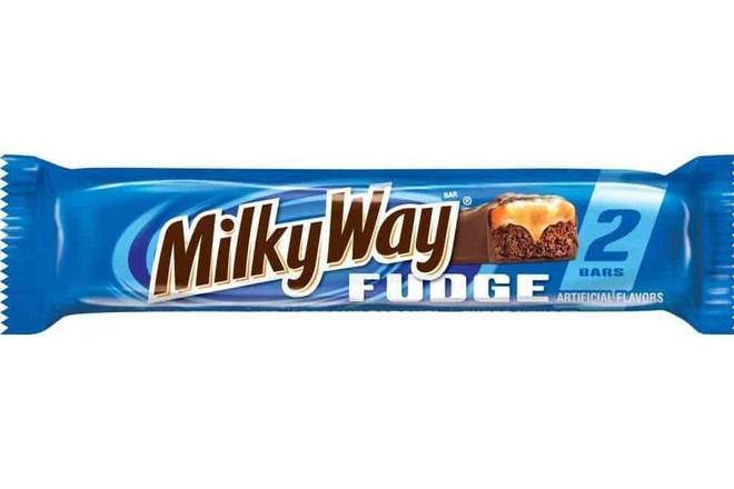 Order Milky Way Fudge King Size food online from Smoke&More Market store, Nashville on bringmethat.com