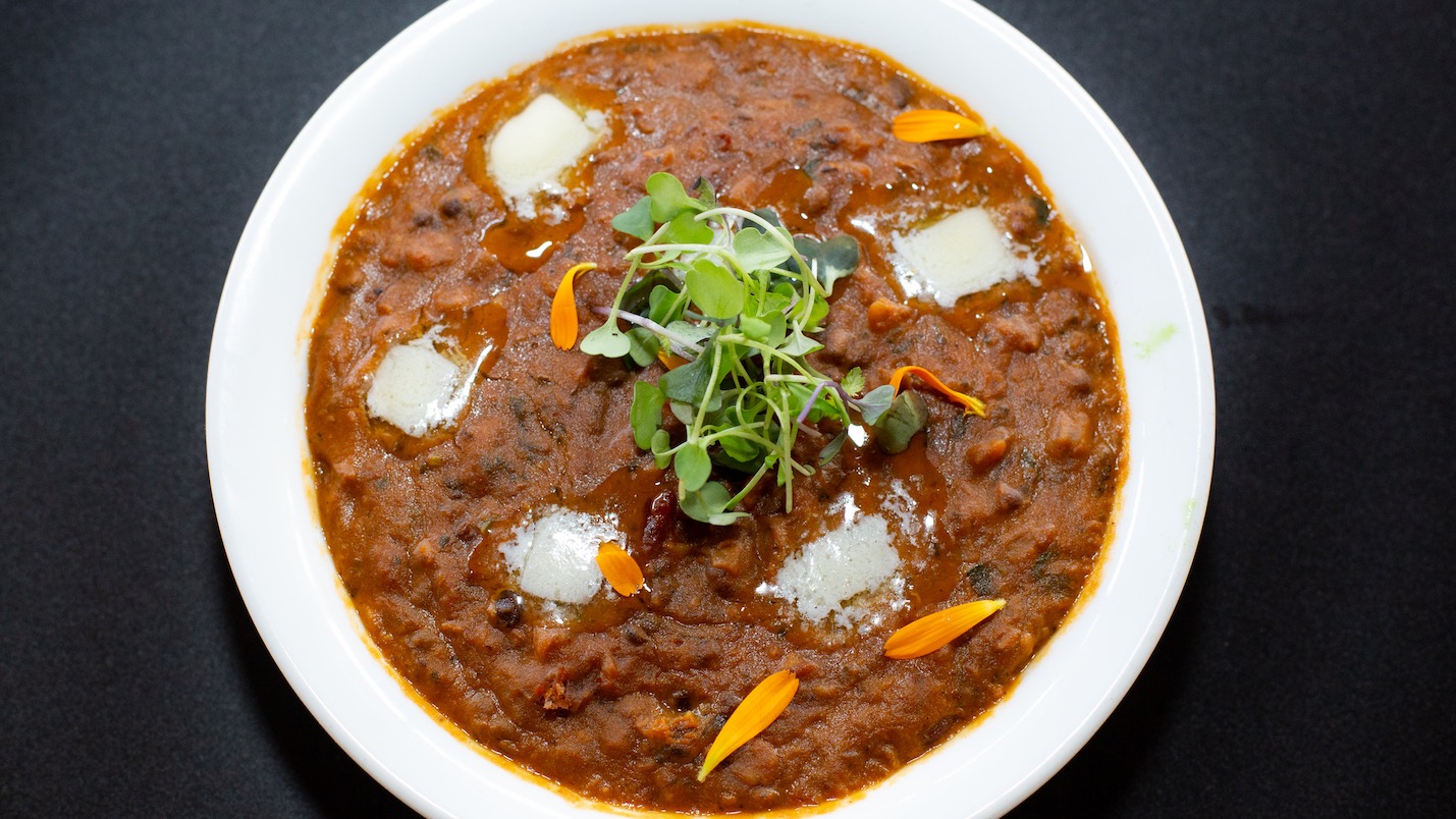 Order Dal Makhani Curry food online from Masala Desi Cafe store, Burlingame on bringmethat.com