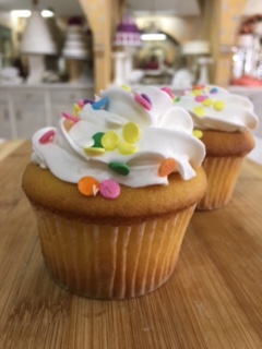 Order 6 Pack of Cupcakes food online from Nadler Bakery & Deli store, San Antonio on bringmethat.com