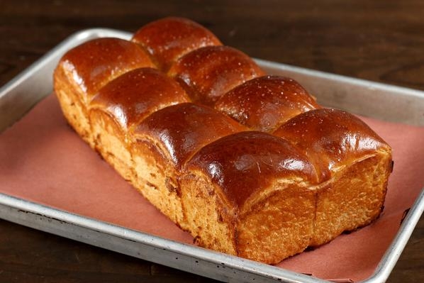 Order Extra Parker House Roll food online from 4505 Burgers & BBQ store, San Francisco on bringmethat.com