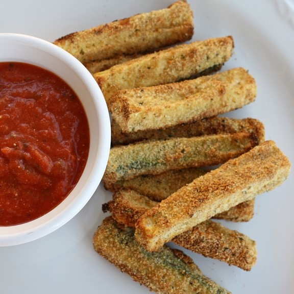 Order 10 Pieces Fried Zucchini food online from Pizzeria De Milano store, Temecula on bringmethat.com