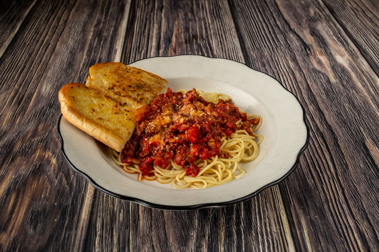 Order Spaghetti Pasta and Meat Sauce food online from House of Pies store, Los Angeles on bringmethat.com