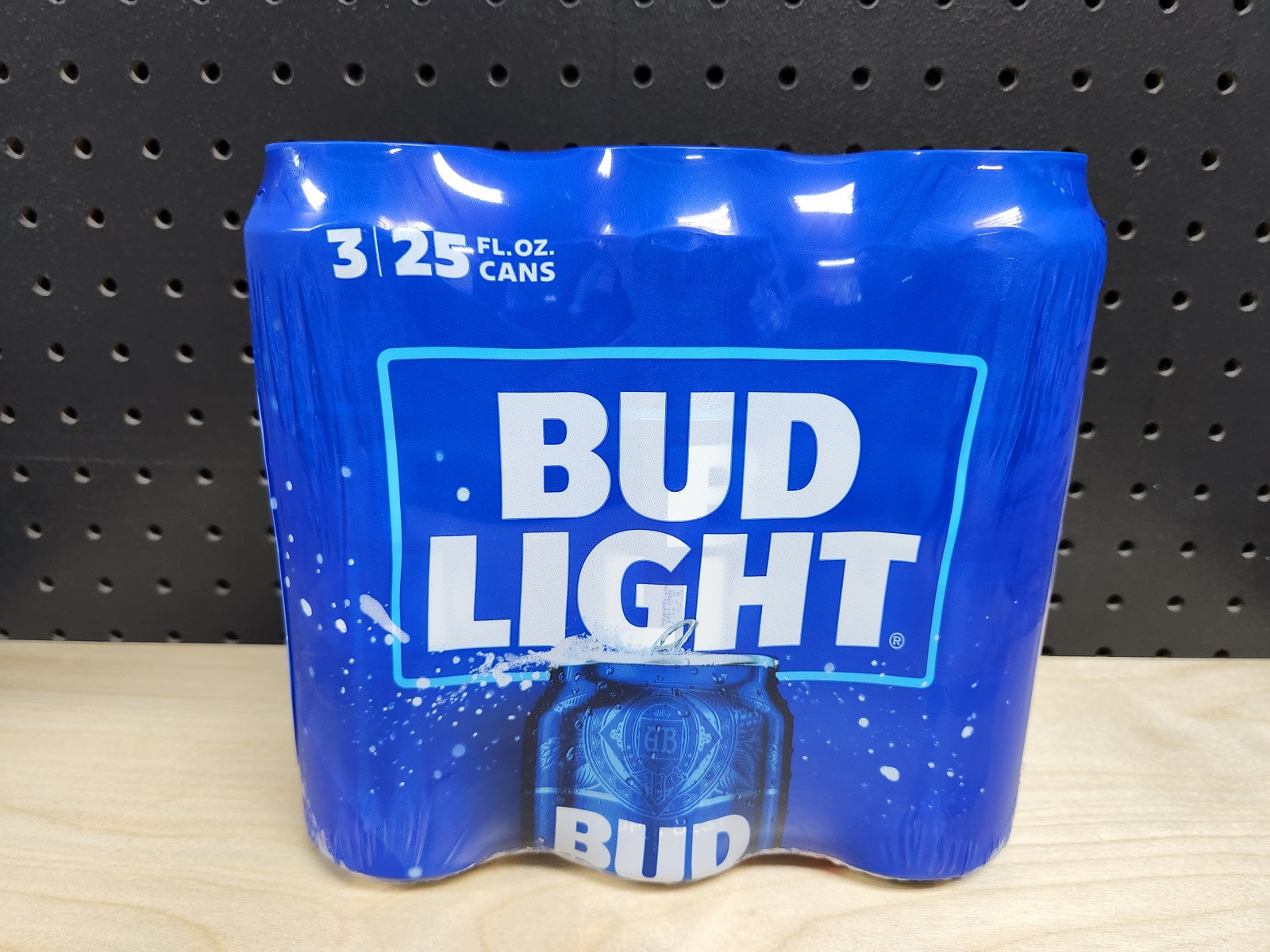 Order Bud Light 3 pack Cans food online from Glenrose Liquor store, Glendale on bringmethat.com