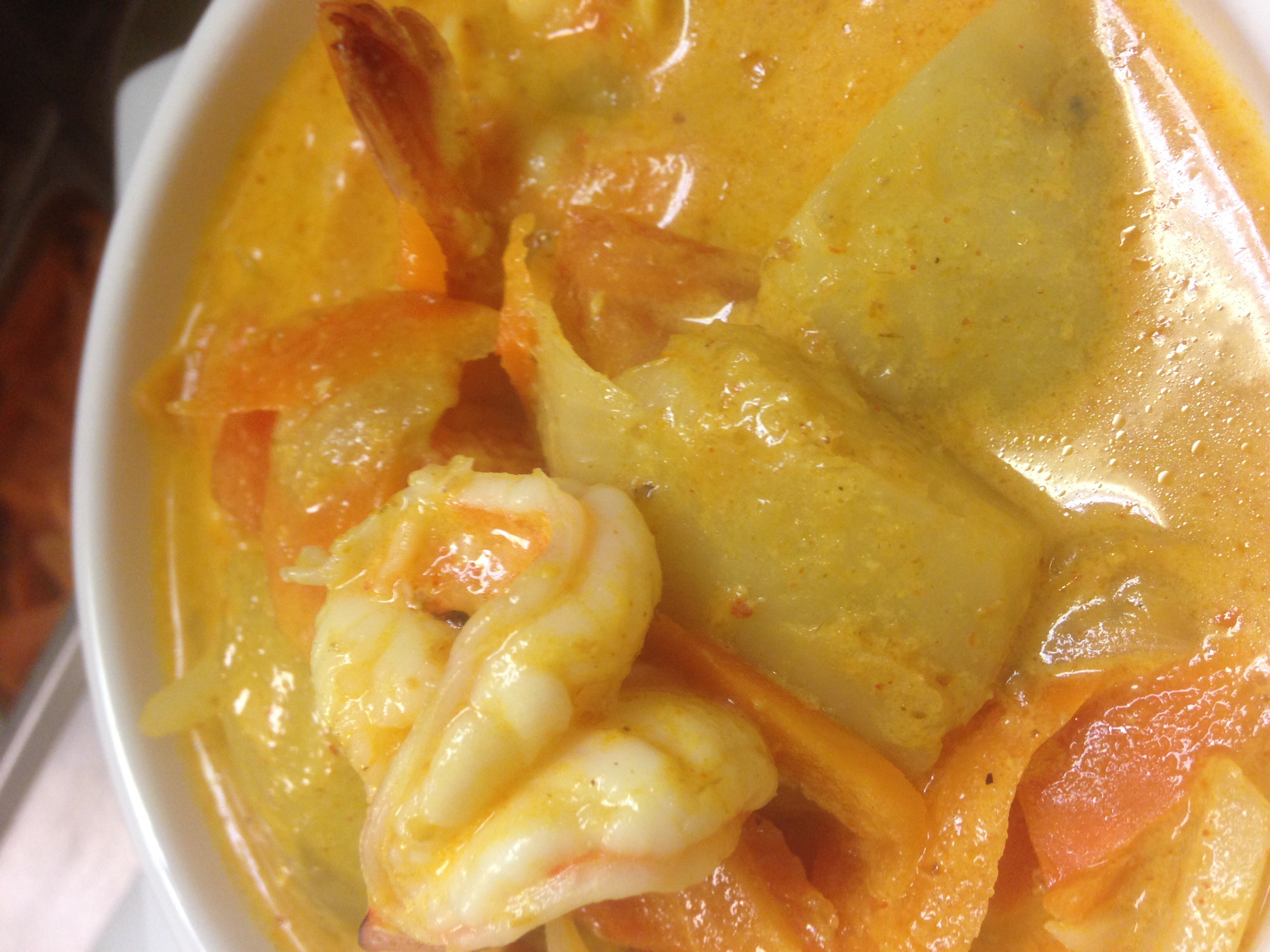 Order Yellow Curry food online from Sushi Thai Delight store, Edmond on bringmethat.com