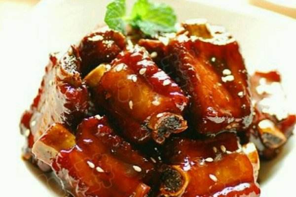 Order Sweet & Sour Ribs 糖醋排骨 food online from Le's Restaurant store, Ames on bringmethat.com