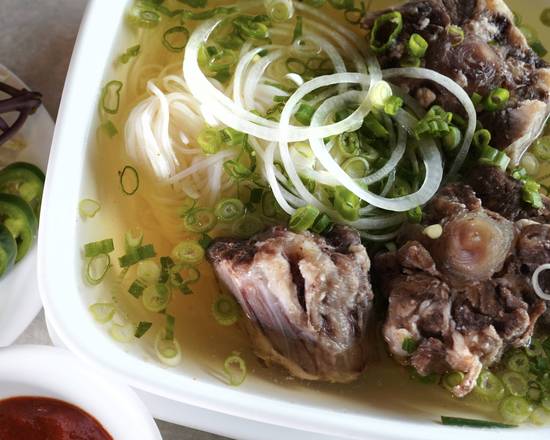 Order Oxtail Pho  food online from Mang Felix Kitchen store, Las Vegas on bringmethat.com