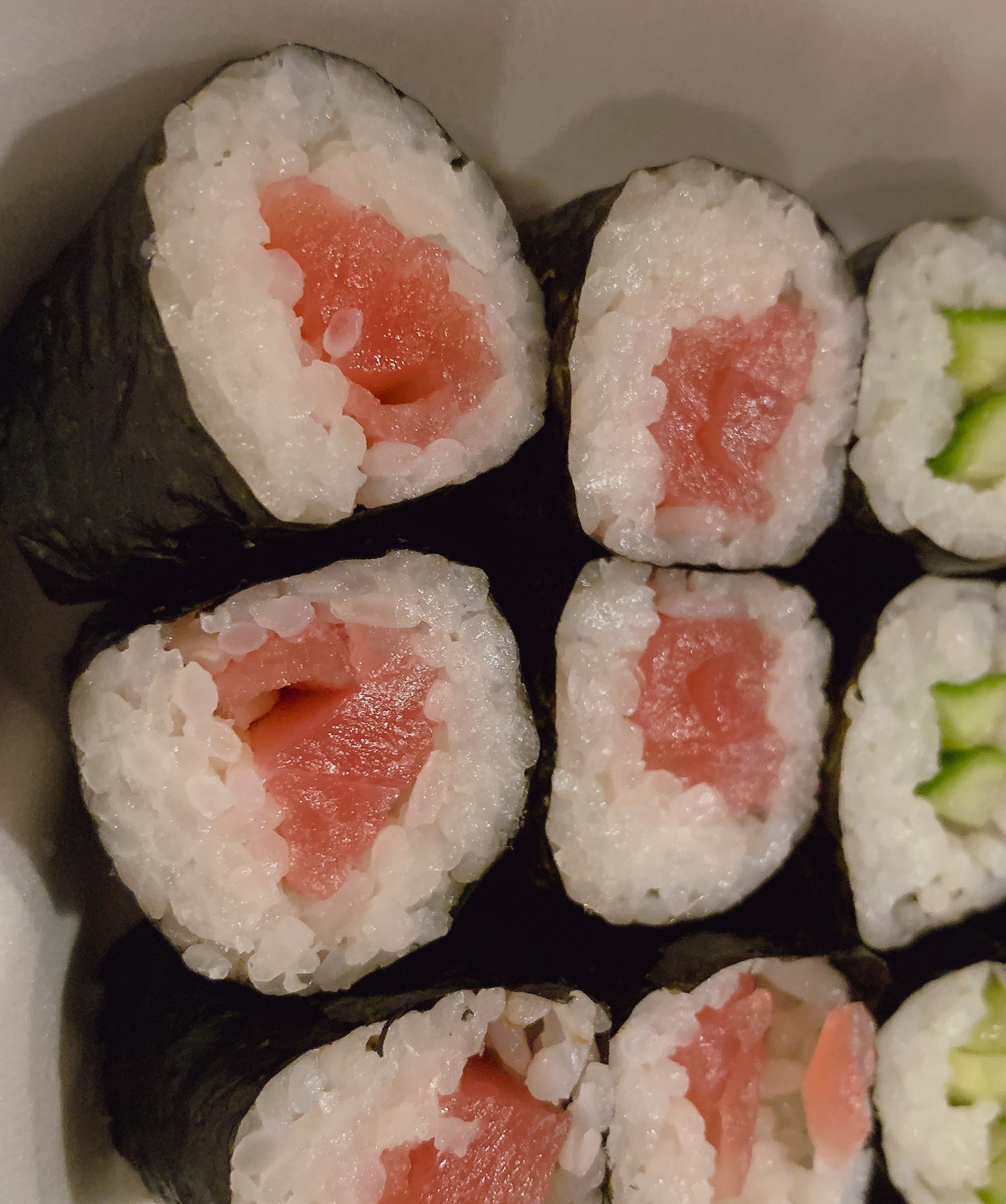 Order Tuna Roll food online from Biwako Sushi store, Saline on bringmethat.com